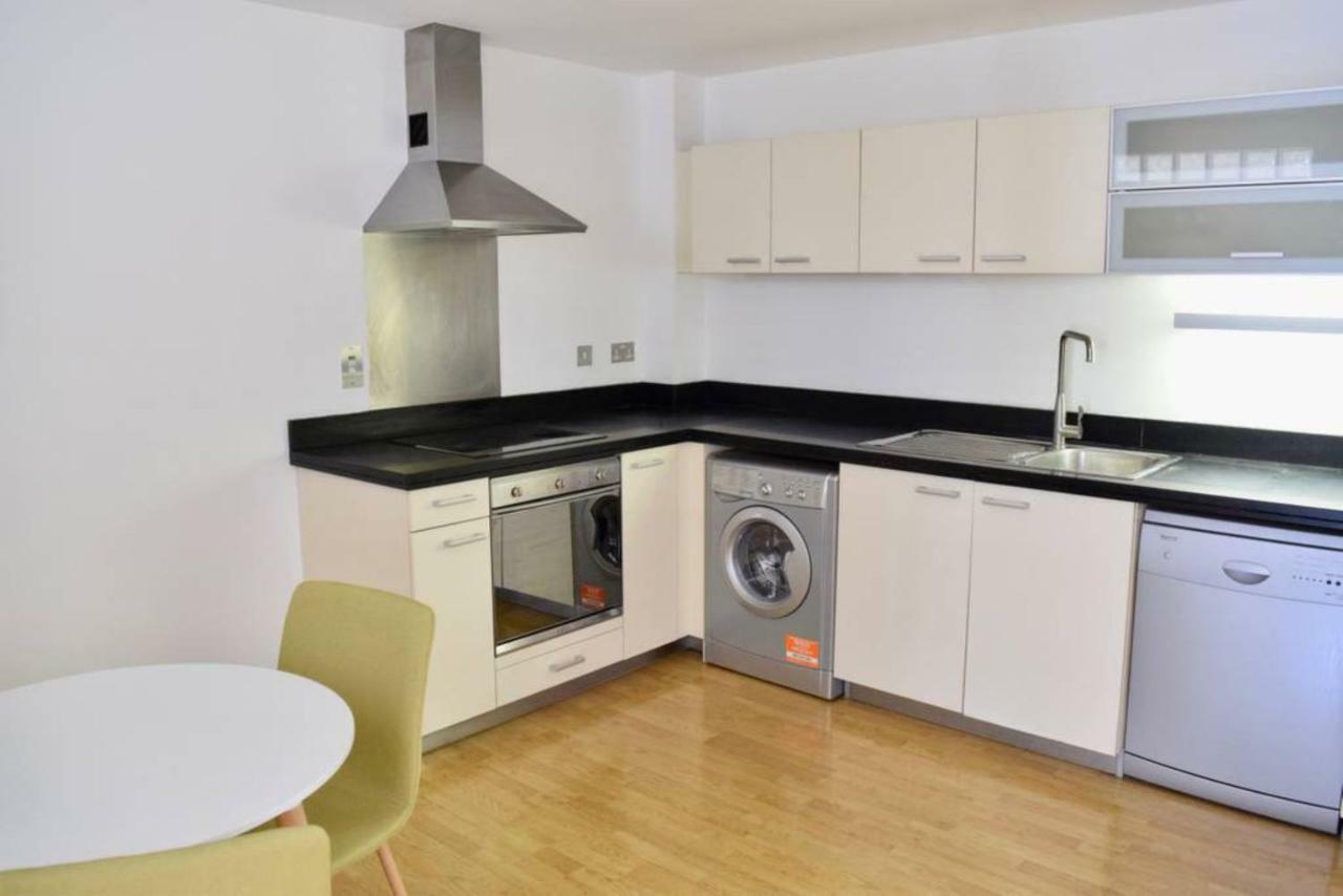 Modern 1 Bedroom Flat In Canary Wharf Лондон Экстерьер фото
