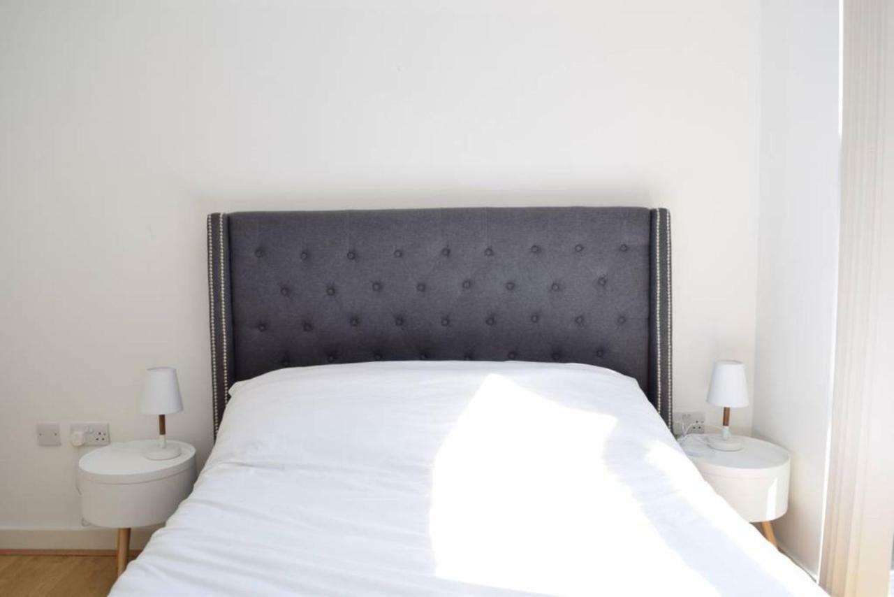 Modern 1 Bedroom Flat In Canary Wharf Лондон Экстерьер фото